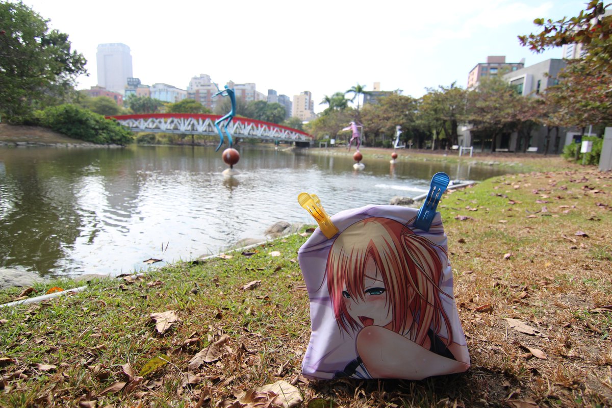 zxc33010's tweet photo. 外拍 前金區
中央公園
平間ひろかず老師,繪畫成田きさら
#白衣の天使はお���話好き~ラブラブエッチな入院生活~ #CandySoft #藤邑鈴香 #平間ひろかず #成田きさら #高雄市 #前金區 https://t.co/EKOmAThuKK