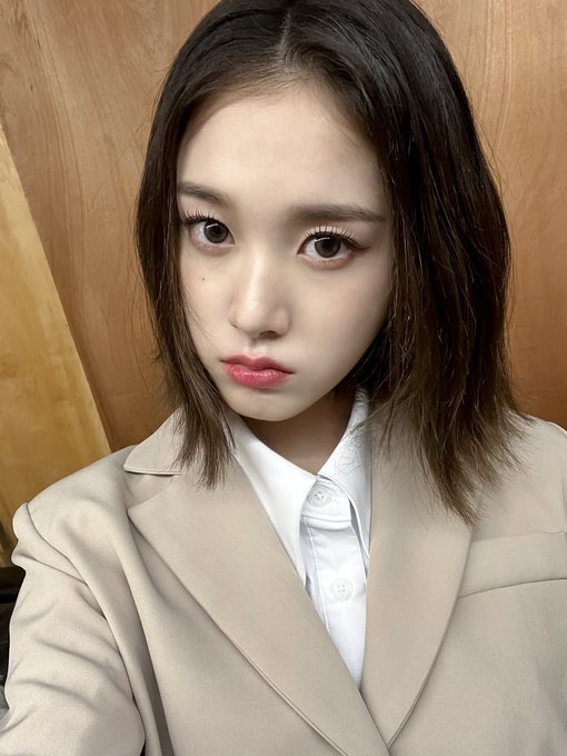 When you or you or even you hurt my unniedeul heart, i will fight you 😠✨

Aa- i mean, me and SWITHs ofc ✨