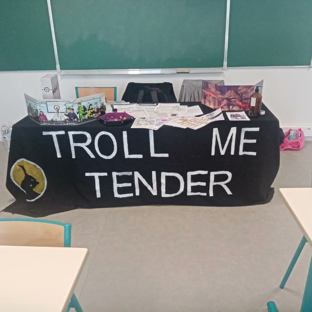 TrollMeTender's tweet photo. Comme toujours, on est là ! Venez nous retrouver à Talence à la journée du jeu de La Guilde Du Dé Libéré ! On démontre même nos talents d'artistes exceptionnels... https://t.co/uaHIpgpW1o