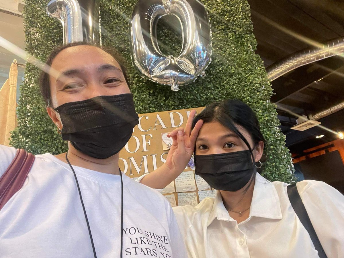 AnidoJoie's tweet photo. thanks @smilase_eventph &amp; organizers you are so welcoming &amp; pretty hehe😍 though time was too short😅 still memorable one..hope to see you all again soon!
#weareoneEXO #EXO10thannivesary https://t.co/jBA0rBhZfm