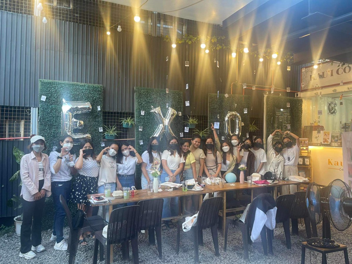 AnidoJoie's tweet photo. thanks @smilase_eventph &amp; organizers you are so welcoming &amp; pretty hehe😍 though time was too short😅 still memorable one..hope to see you all again soon!
#weareoneEXO #EXO10thannivesary https://t.co/jBA0rBhZfm