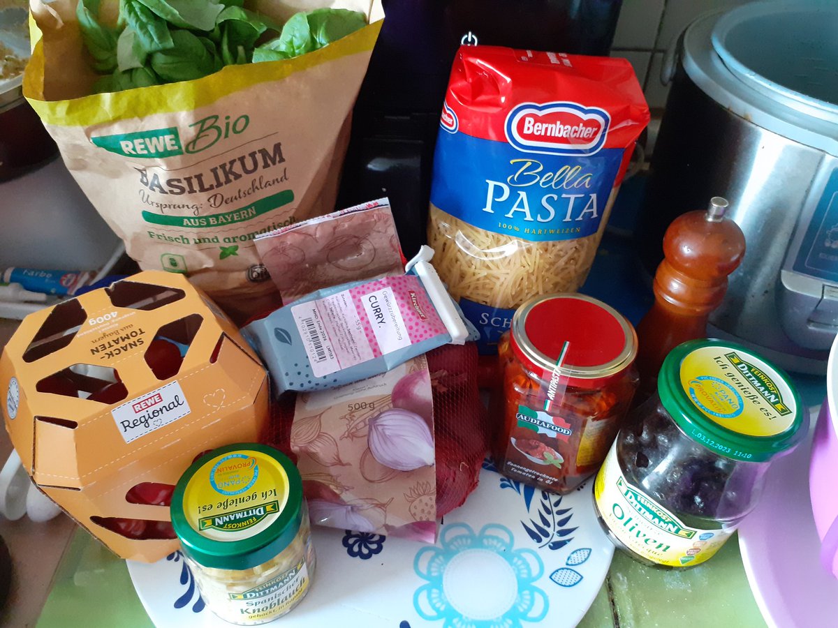 TammaJaOri's tweet photo. @Skadijs @SimplySteffen Ready to go #CoCooking 😃 https://t.co/1KMpdF2eRW