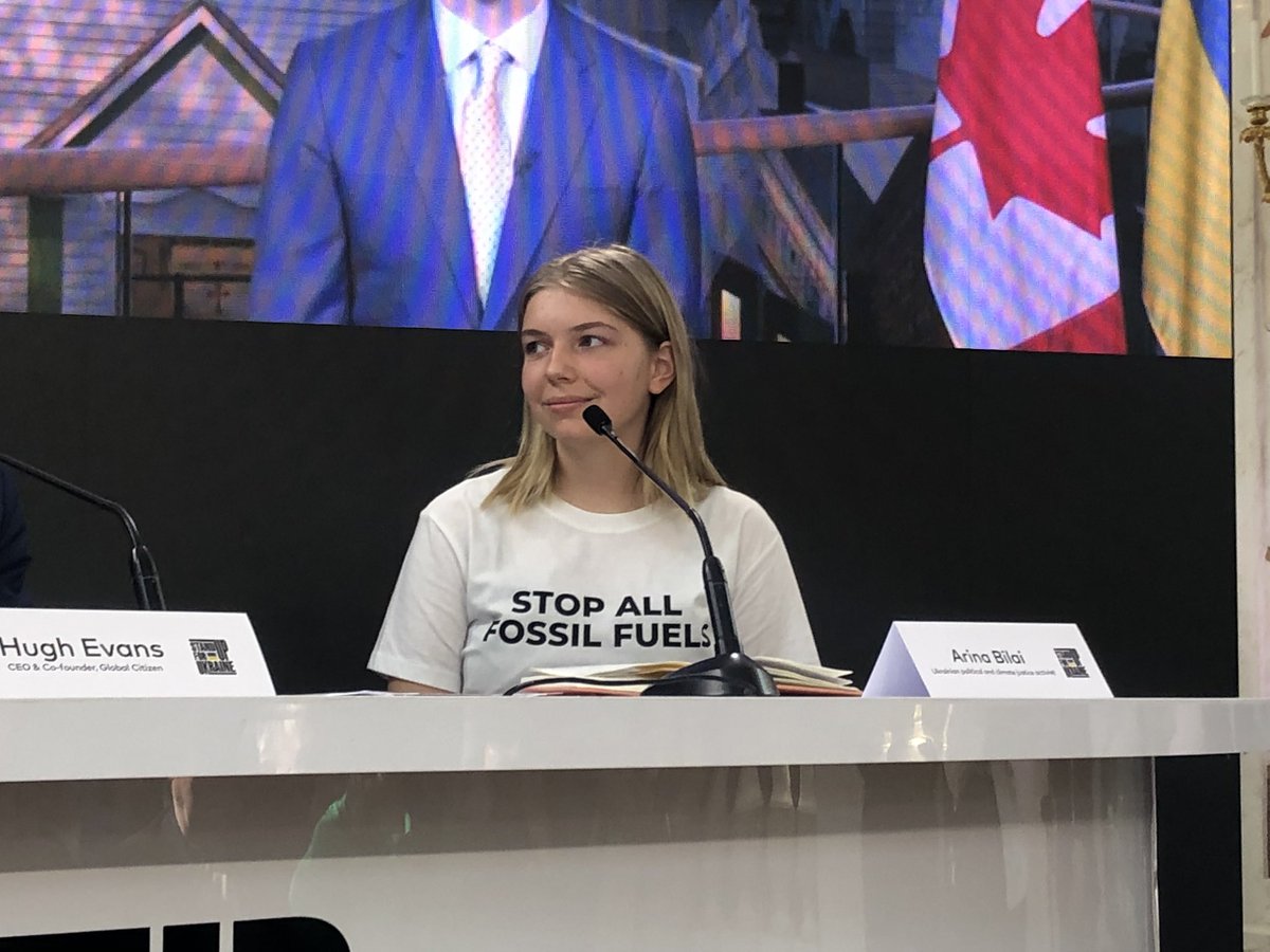 wjedroszkowiak's tweet photo. Arina, when sitting next to @vonderleyen, highlighted that EU has spent €35bn on Russian fossil fuels since the war outbreak. Yet, EU has spent only € 1bn on humanitarian aid. This needs to change. Fossil fuel industry means war. 

@saintsobaka https://t.co/ebbVQQCLsK