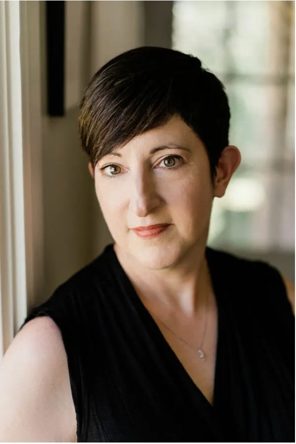 mfagreensboro's tweet photo. Of Fragments and Segments - #craft #essay by @UNCG MFA Writing Program alum Heidi Czerwiec at @hippocampusmag | https://t.co/Ul2pLHrQgv @HeidiCzerwiec @mfagreensboro @UNCG_ENG @UNCG_CAS @UNCGAlumni #UNCGWay #FindYourWayHere https://t.co/Y9XJNdyOiR