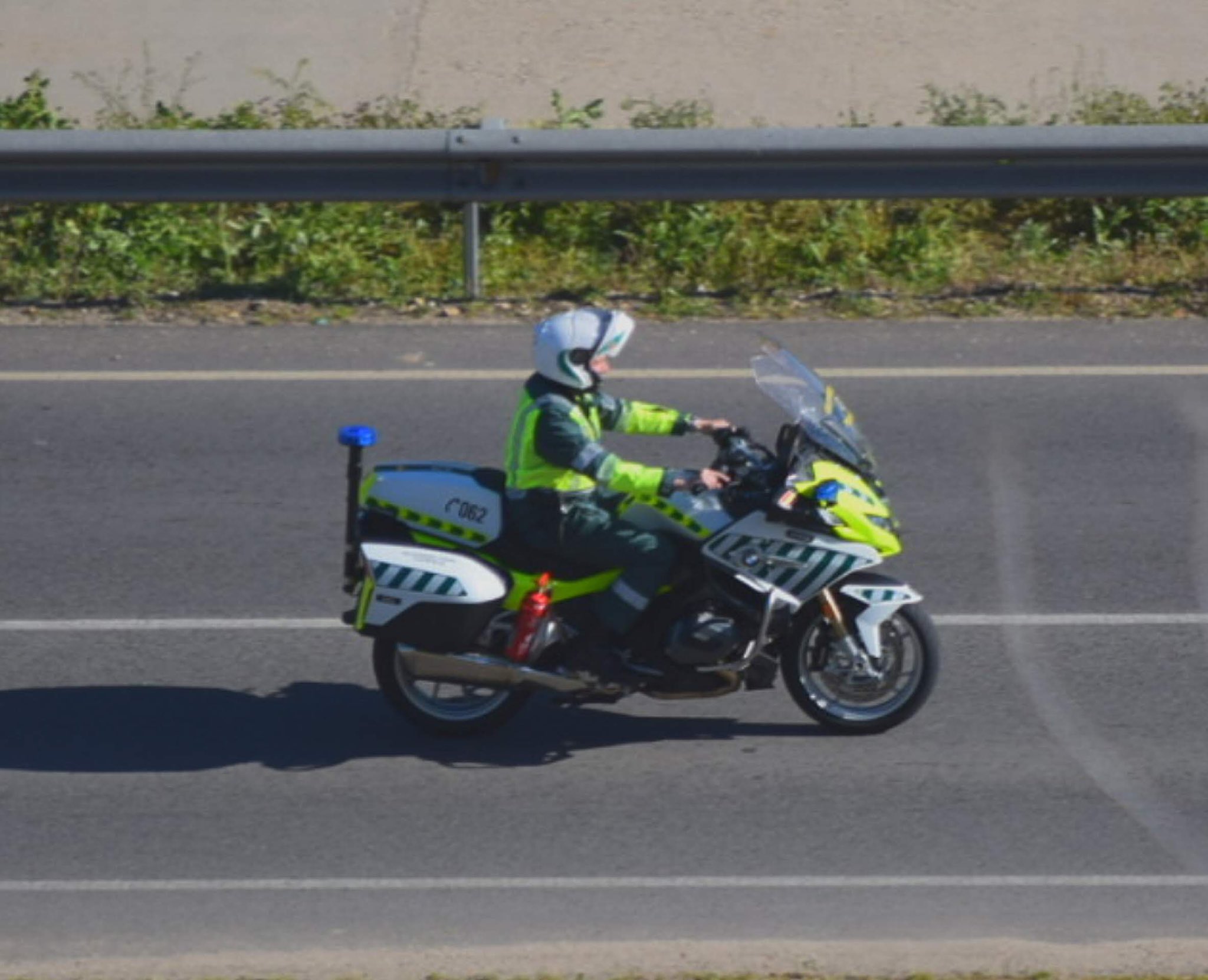 Emergencias.esp on Twitter: "Nuevas #BMW 1250 RT perteneciente a la ...