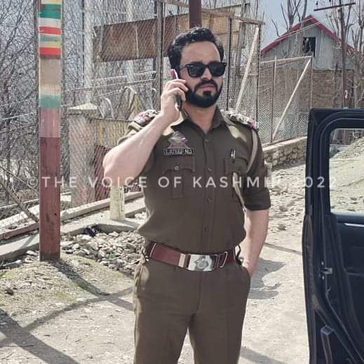 TheVoK_official's tweet photo. #One_Word For #SHO Nigeen Mr. Latief Ahmad & his whole team who solved the case and arrested two sons for murdering their father in Ellahibagh srinagar. @SrinagarPolice @KashmirPolice https://t.co/QYJMjHIXPx