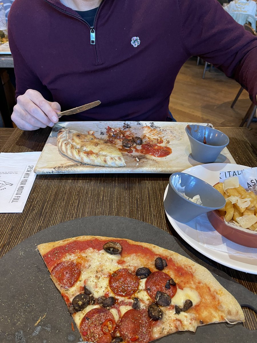 Maynarddjl's tweet photo. Just back home and still so disappointed. Apart from footy,had a laugh and enjoyed Newcastle night out wiv @jonturner66 #toomanybeers #wolvesaway https://t.co/RdjUNS92c4