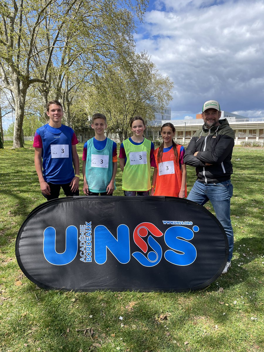 AsMatisse83's tweet photo. C’est une merveilleuse 3e place que nos jeunes ont réussi à obtenir après une course fantastique ! 🔫🥉
Un grand BRAVO vous êtes magiques !
Vive le laser run et vive la France
#francelaserrun
#unss @UnssVar83 @unss @Unss_Nice @UNSS06 @UNSS_Bordeaux @giraultolivier1 @AlainDecanis https://t.co/qGBjhaCNhw