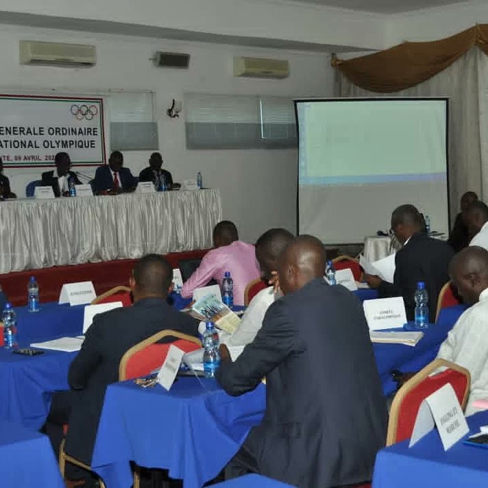 NationalComite's tweet photo. Le CNO organise, ce 9 Avril 2022 à Bujumbura, son assemblée générale ordinaire. Tous les présidents des fédérations affiliées, les responsables des groupements sportifs ainsi que les journalistes des Sports ont répondu au rendez-vous. Plusieurs points figurent à l'ordre du jour: https://t.co/0TSvhzdsk7