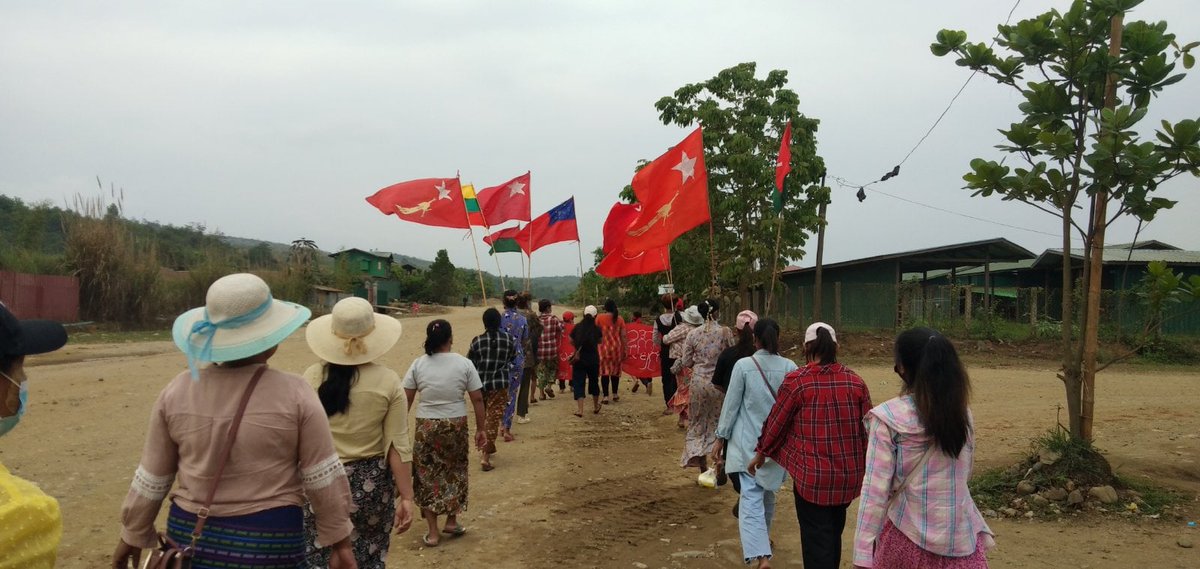 MizzimaNews's tweet photo. ဖားကန့်မြို့နယ်လုံးဆိုင်ရာ မှော်ပေါင်းစုံ သပိတ်စစ်ကြောင်း

#ဖားကန့်
#ဆန္ဒပြ
#PhotoNews
#Mizzima https://t.co/4hsmhSO8VM
