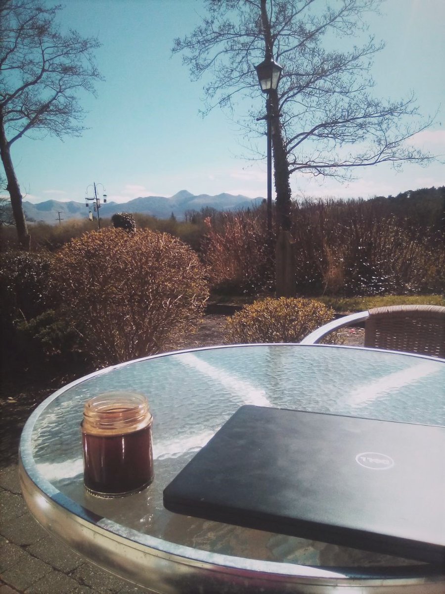 waysandbeing's tweet photo. 💫💙 If ya have to work on Saturday, this is the #scenery to do it in 🙌🏽 Ever full of #gratitude for #landscapes here in #Ireland 🍃🏞🙏🏽☕💫

#coffee #coffeetime #cafe #views #mountains #Nature #Naturephotography #getoutside #photo #photography #landscape #countryside #goodvibes https://t.co/wN1aniWT89