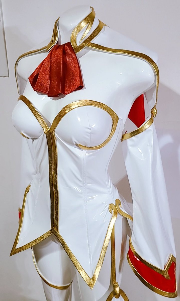 Fitnnes_U's tweet image. 코드기어스 신극장판 부활의루루슈
c.c의상판매합니다.
(판매될지모르겠)

니오샵 카므님 마지막작품입니다.
사이즈는 44에 어깨만넓은데 어좁만아니시면 맞을듯

수트 + 자켓 + 부츠(240) + 가발 + 목티

40인가 50에 맞춘거같은데
기억이잘..

옷 모든부분에 와이어심지다들어가있음.

25만원