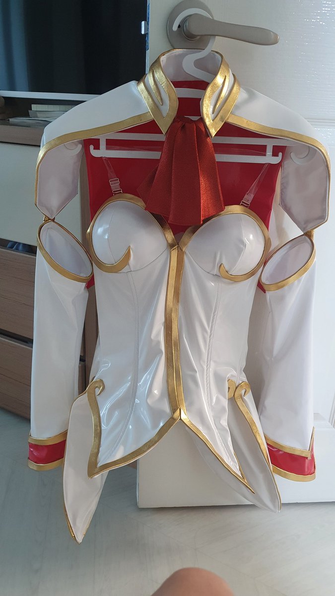 Fitnnes_U's tweet image. 코드기어스 신극장판 부활의루루슈
c.c의상판매합니다.
(판매될지모르겠)

니오샵 카므님 마지막작품입니다.
사이즈는 44에 어깨만넓은데 어좁만아니시면 맞을듯

수트 + 자켓 + 부츠(240) + 가발 + 목티

40인가 50에 맞춘거같은데
기억이잘..

옷 모든부분에 와이어심지다들어가있음.

25만원