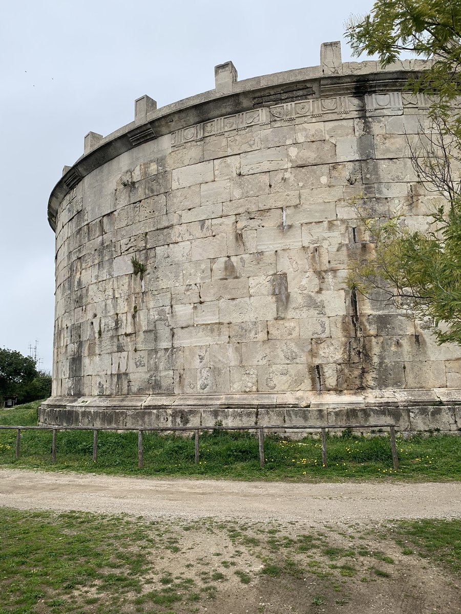 CatharineEdwa's tweet photo. Another highlight of Gaeta, the massive and very conspicuously situated tomb of Cicero’s one-time friend, Lucius Munatius Plancus (cos 42 BCE): https://t.co/OjdbGATgtZ