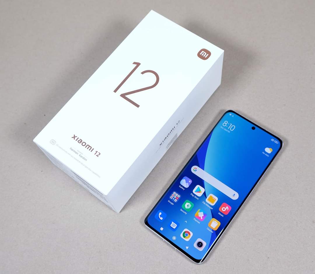 megabitescomph's tweet photo. Take a look at our unboxing and first impressions of the latest ultra-compact flagship phone from Xiaomi.

Read more: https://t.co/ih2g6ai4Zw https://t.co/aXcpolDE4c