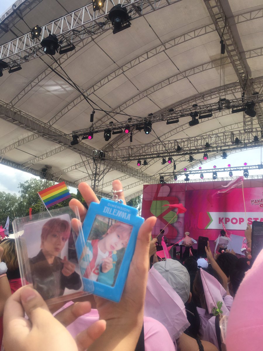 ksnwtr's tweet photo. sa gobyernong tapat, may Kim sunoo lahat!!!
#PampangaIsPink #KabaLENIKIKO https://t.co/bWWbkwH5Ze