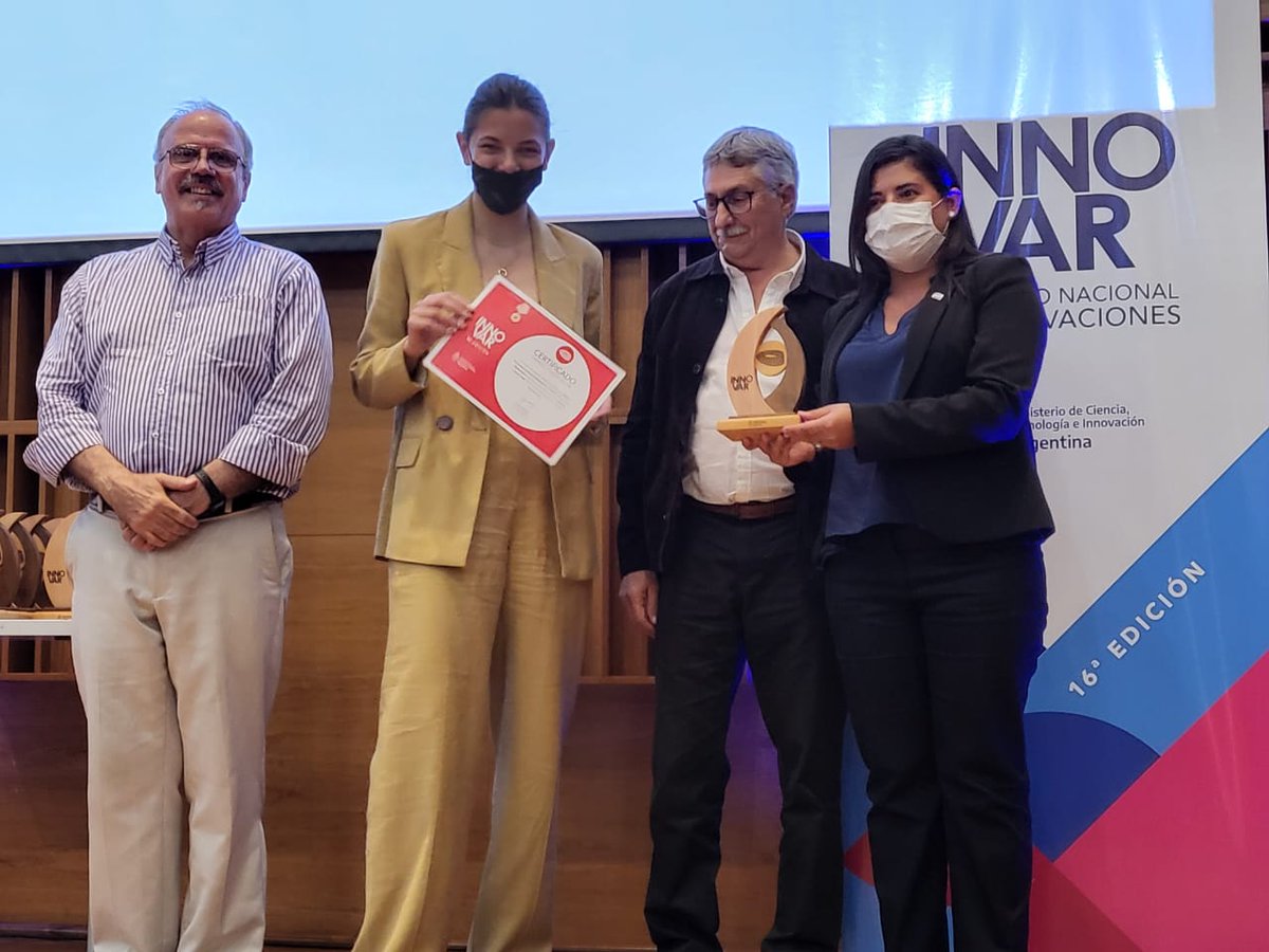 mrmartingonzalo's tweet photo. Felicitaciones Ayelen Ebene y Constanza Castillo👏👏
Recibieron el Premio @INNOVAR 2022 EDICIÓN 16va otorgado a @faniotargentina Categoría EMPRESAS Y TERCER SECTOR por Termómetro Infrarrojo IOT (IR-1000)+Sensores IOT CO2,financiados por la 
@agenciaidiar👉https://t.co/xFVF7NDCfc https://t.co/kD1T5hnqAO