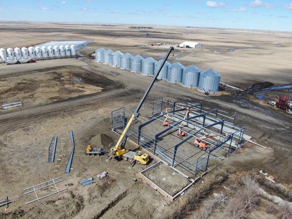 C2Farms's tweet photo. @ritter_farms Almost same dimensions as ours. Looking forward to the day when this one is at the same stage as yours! https://t.co/RRq7k2ElJT