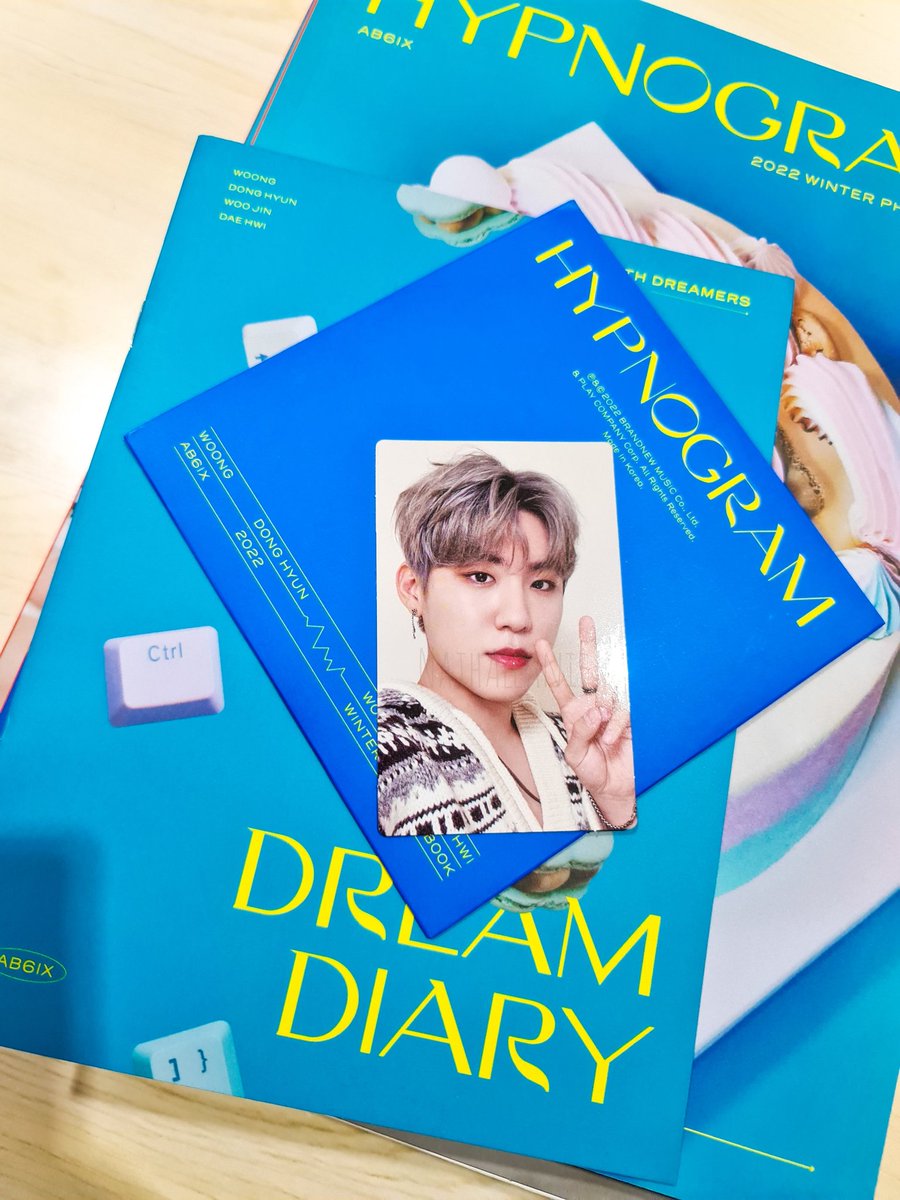 _itspeachypink's tweet photo. Help RT

WTT/ Malaysia only

AB6IX 2022 WINTER PHOTOBOOK HYPNOGRAM

Have: Woojin
Want: Donghyun

#에이비식스 #AB6IX #전웅 #JeonWoong #김동현 #KimDonghyun #박우진 #ParkWoojin #이대휘 #LeeDaehwi #pasarAB6IX

@MYABNEW_TRADE @AB6IXTradeMY https://t.co/DZAXnT2plo