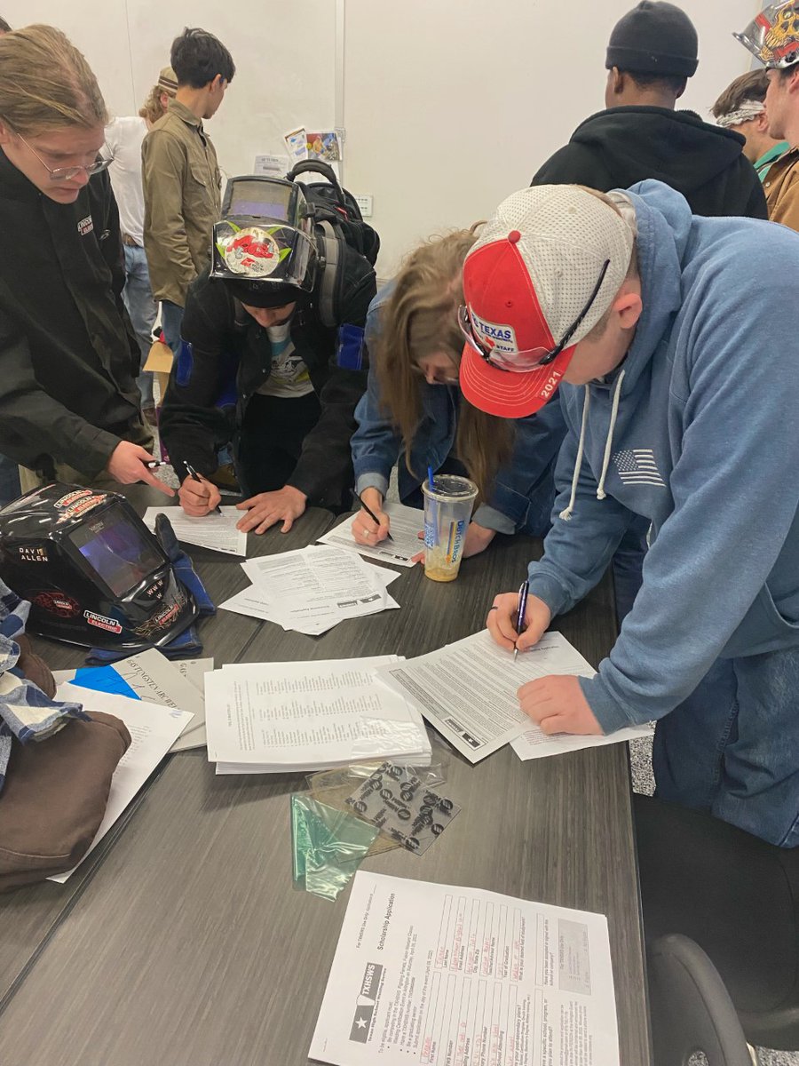 CTEArlingtonISD's tweet photo. Today the @AISD_CTC_Ag  hosted a Texas High School Welding Competition for students in Arlington ISD and surrounding districts. Students get the opportunity to qualify in all four welding levels and are eligible for scholarships and prizes! Good Luck to all! https://t.co/77RDLproYB