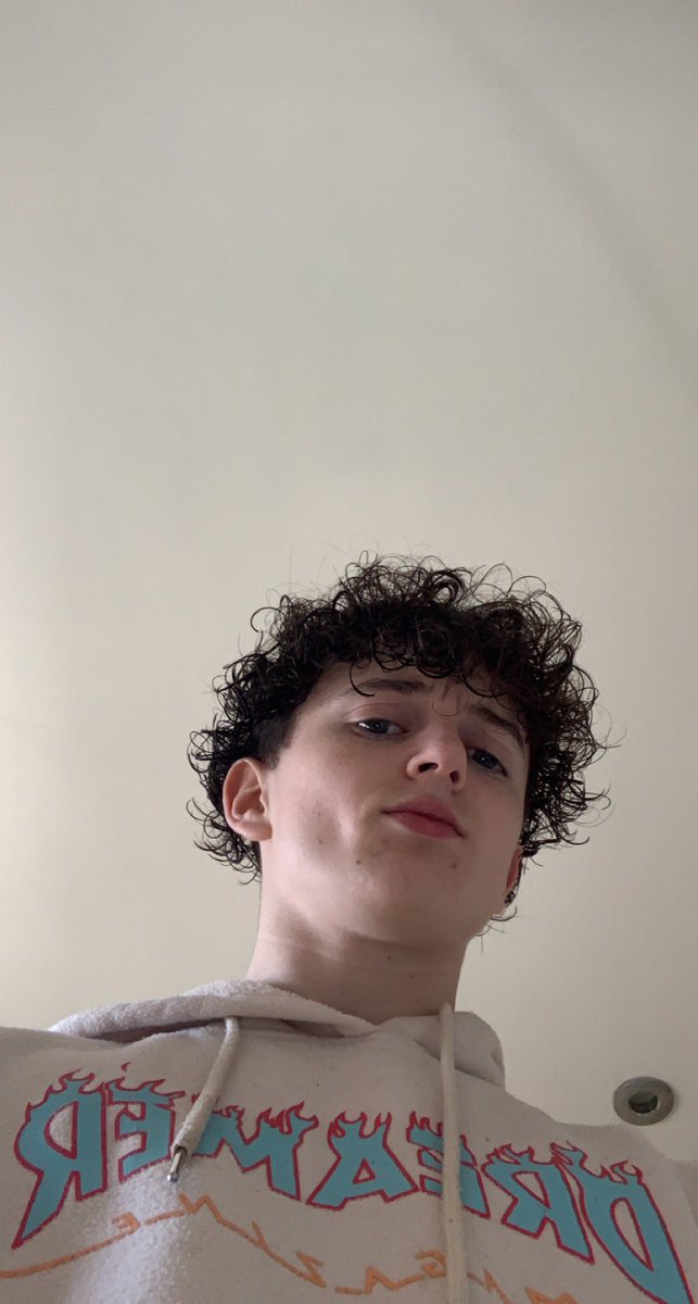 POV: I’m like 7’7 (true)