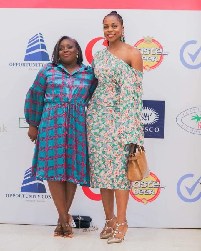 lchouna's tweet photo. En 2020 j'ai eu le plaisir d'être interviewée par  Opt1mum Magazine. C'etait un honneur que d'être reprise dans la liste des 70 femmes phénoménales de la RDC 🇨🇩. #Opt1mum a eu la brillante idée de rassembler toutes ces femmes "Phénoménales", pour un #NetworkingDay👌 https://t.co/RmfLsCCFQF