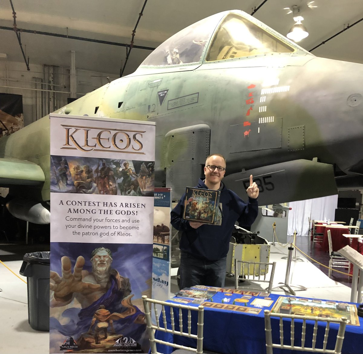 ⚡️Coolest demo placement ever?!⚡️
Come say hi and try #Kleos at the Long Island Tabletop Gaming Expo! It is today only at the Cradle of Aviation Museum in Garden City NY! #tabletopgaming #bgg #kleosboardgame #expo