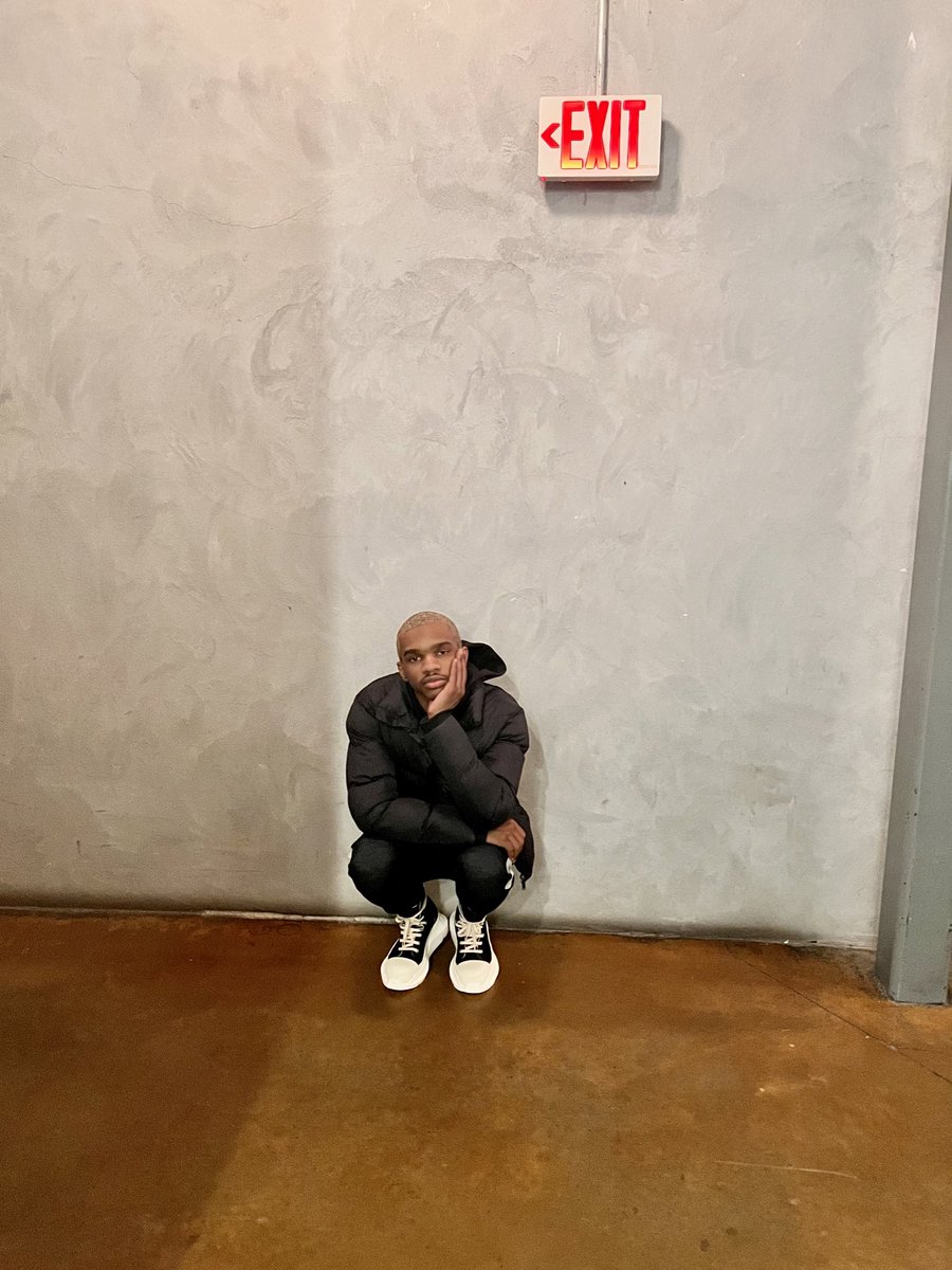 Blonde Boi ⛈👑 tweet media