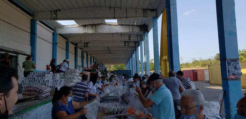 📢Porque no hay mayor satisfacción que la del deber cumplido, continúan las labores en trabajo voluntario donde los trabajadores de <a href="/finanzasprecios/">Ministerio de Finanzas y Precios Cuba</a> ratifican su compromiso con la Patria por #SomosCuba, y seguro SI junto a nuestro Presidente <a href="/DiazCanelB/">Miguel Díaz-Canel Bermúdez</a> #VamosConTodo por #Cuba🇨🇺