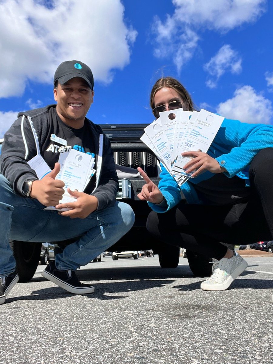A1vinHo1mesJr's tweet photo. We outside #ATTFiber #Portables 
@MrsBogier https://t.co/A5x7C6Zfid