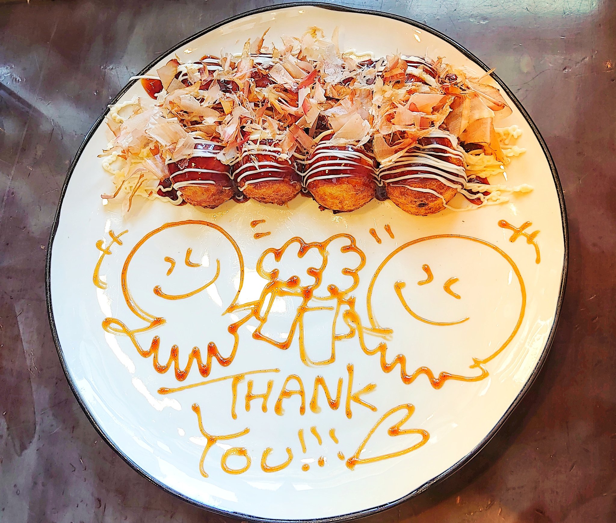 れいし E たこ焼き食べに行って メニューのイラスト可愛いねって話してたら プレートにもイラスト 可愛かったし美味しかった また行きます タコヤココ T Co Dvizymmp6d Twitter