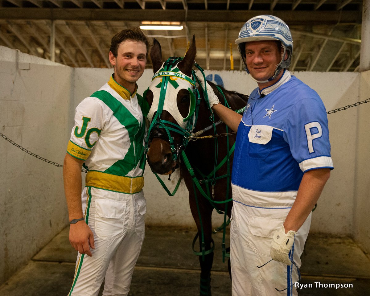 RyanFromChicago's tweet photo. The "Battle of the Big Mouths" match race between @gabe_prewitt and @AnnouncerPete April 4th @IsleRacingPP. #SendItInDerby https://t.co/8BSnkjxnGC