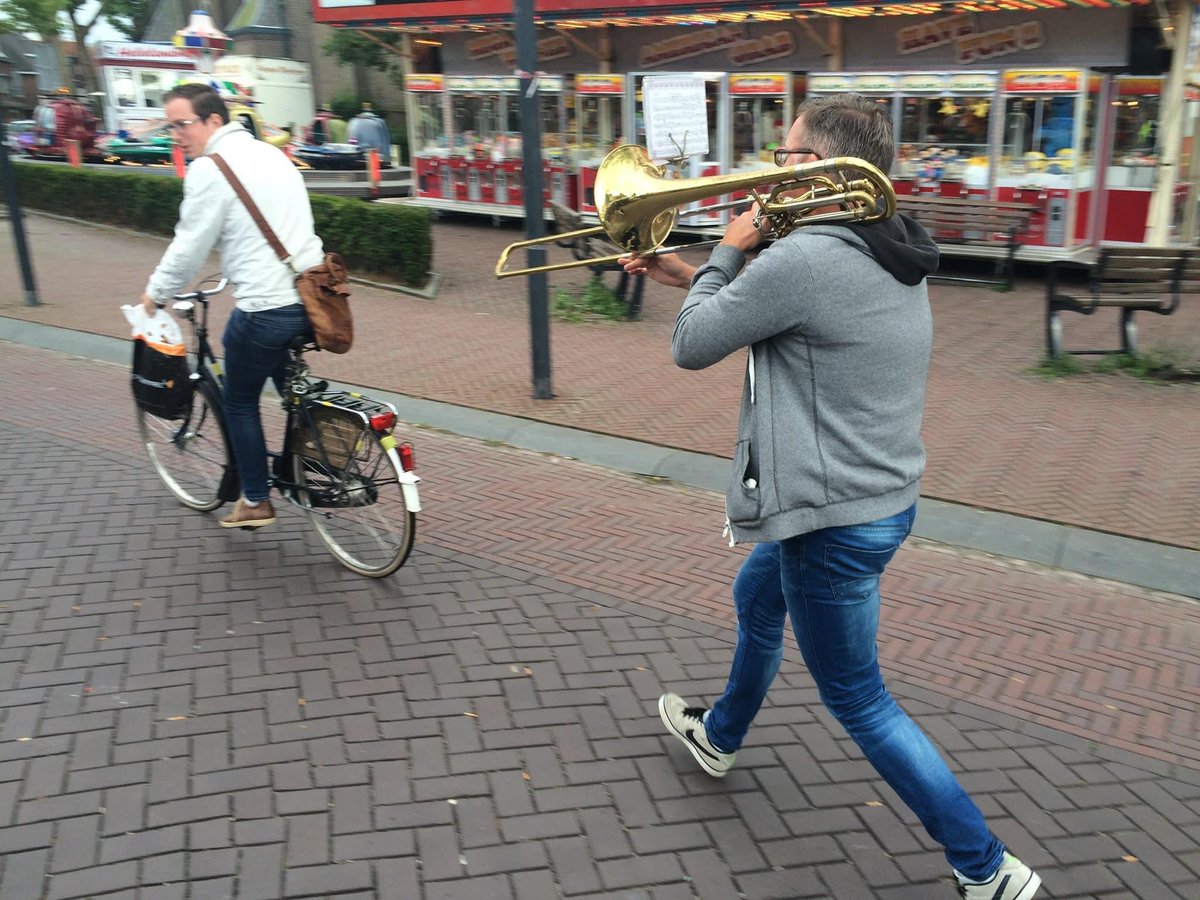 Als je getrouwd bent met een #muziekkant die na 2 jaar weer los mag #ziejedieangstigeblik #trombone #helemaallos