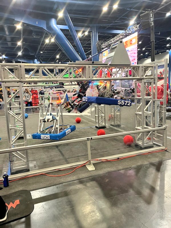 FRC 5572, The Rosbots tweet media