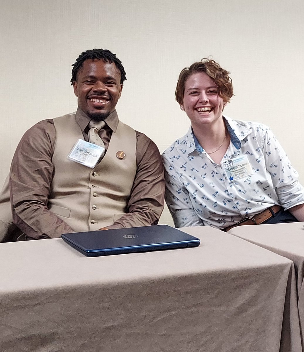 Brooks_1906's tweet image. #CommArtsProud of our EIGHT @GeorgiaSouthern @GASouthCommArts majors presenting research at #SSCA2022 📷 Riley Roe (w/ Ann Burnette, 2VP), John Jennings, @EvelynSpear2, and Delaney Cummings #GATA - Get After Those Accedemics