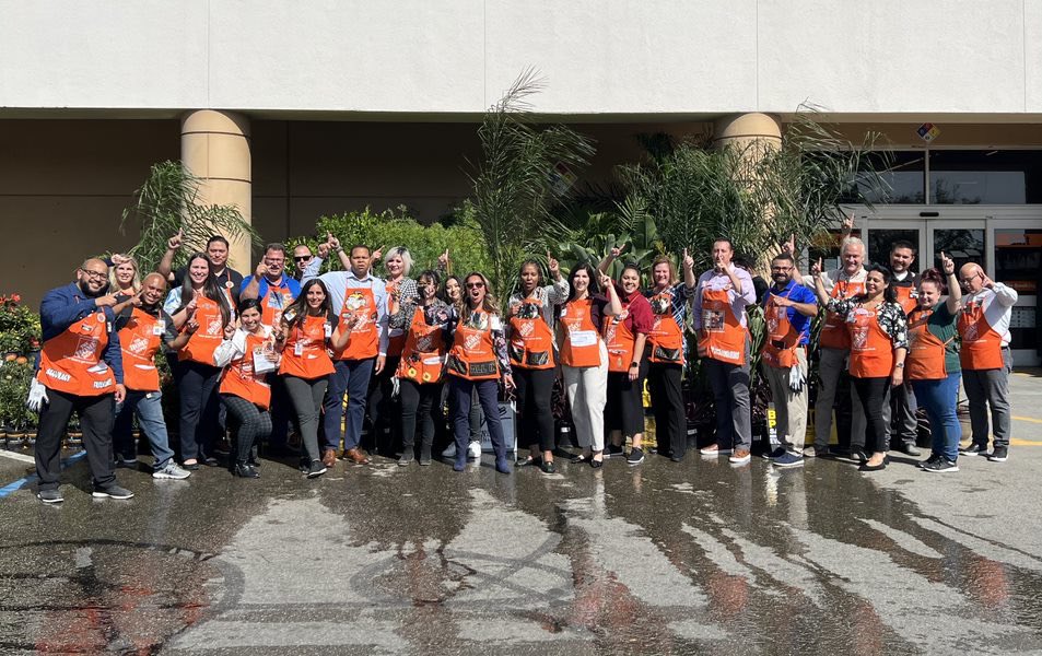 A great walk with the regional team at #0687homedepot South Upland thank you for joining us and for all the knowledge you give us! @JabarrBean @VelaSulema @CesarCerda0687 @RayaTrina @claudia89065785 @AlyciaAsds @jessicaa0687 @JesseZuniga0687 @CitlaliHD0687
