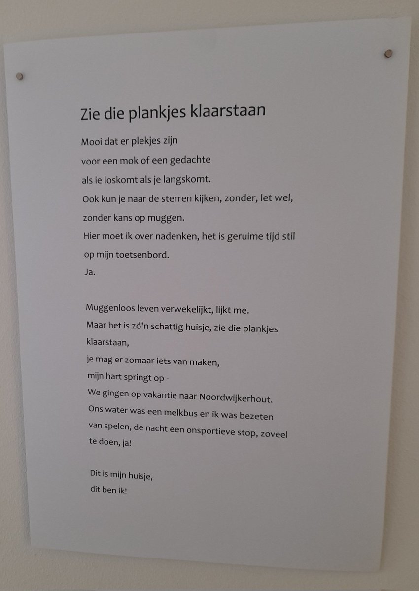 Mooie samenwerking en wisselwerking tussen twee heel verschillende kunstenaars: driedimensionaal werk van Joke van Erkel en gedichten van Laurens van der Zee <a href="/info_zee/">Laurens van der Zee</a> bij <a href="/CultureleRonde/">Culturele Ronde</a> #wageningen Ook morgen, zondag 10 april, tussen 11 en 17 uur te zien op locatie 24.