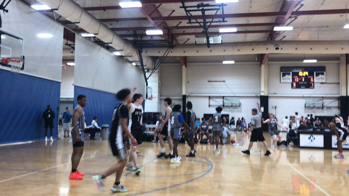 claytonconover's tweet photo. @BigDripHoops v @5280_athletics 

BDH a pleasant surprise, multiple ranked guys from the PNW https://t.co/oOWNlytpsL
