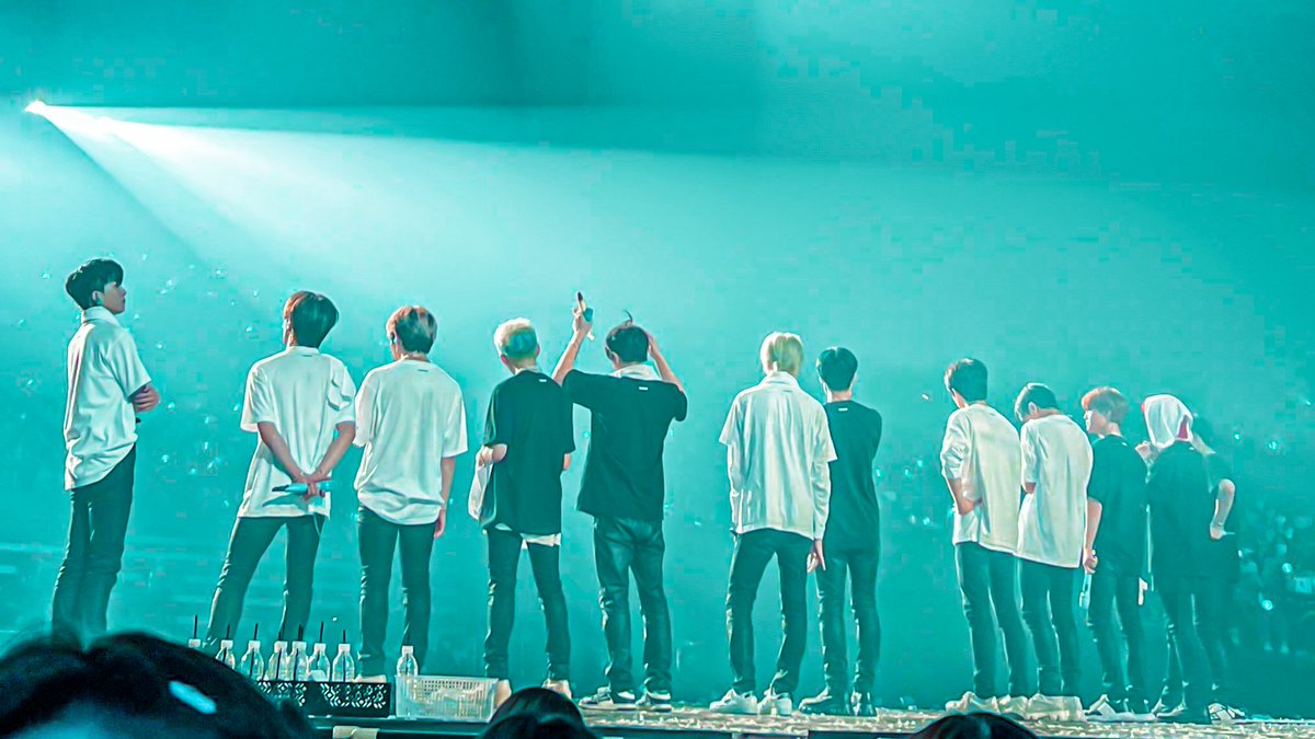 xxtreadits's tweet photo. — thank you for the wonderful night our treasure ♡ @treasuremembers https://t.co/JBwiS7LAD1