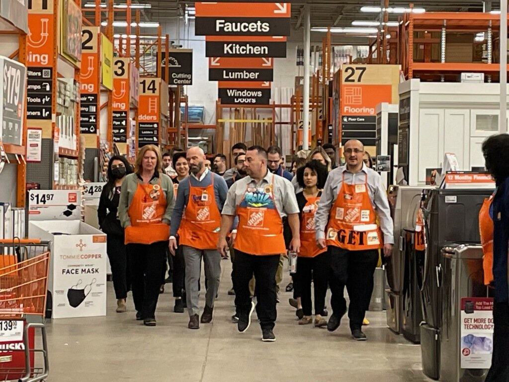 Miguel Chavez (@miguel_chavez08) on Twitter photo Great leaders don't set out to be leaders, they set out to make a difference! Just like this group. @LemmaTony <a href="/arr_gabriella/">Gabriela Arroyo</a> <a href="/josh_thd/">Josh Correa</a> <a href="/raulrivera74/">Raul Rivera</a> <a href="/Manny_CubFan/">manuel romero</a> <a href="/IsmaelPerezJrHD/">Ismael Perez</a> Great leaders don't set out to be leaders, they set out to make a difference! Just like this group. @LemmaTony <a href="/arr_gabriella/">Gabriela Arroyo</a> <a href="/josh_thd/">Josh Correa</a> <a href="/raulrivera74/">Raul Rivera</a> <a href="/Manny_CubFan/">manuel romero</a> <a href="/IsmaelPerezJrHD/">Ismael Perez</a>