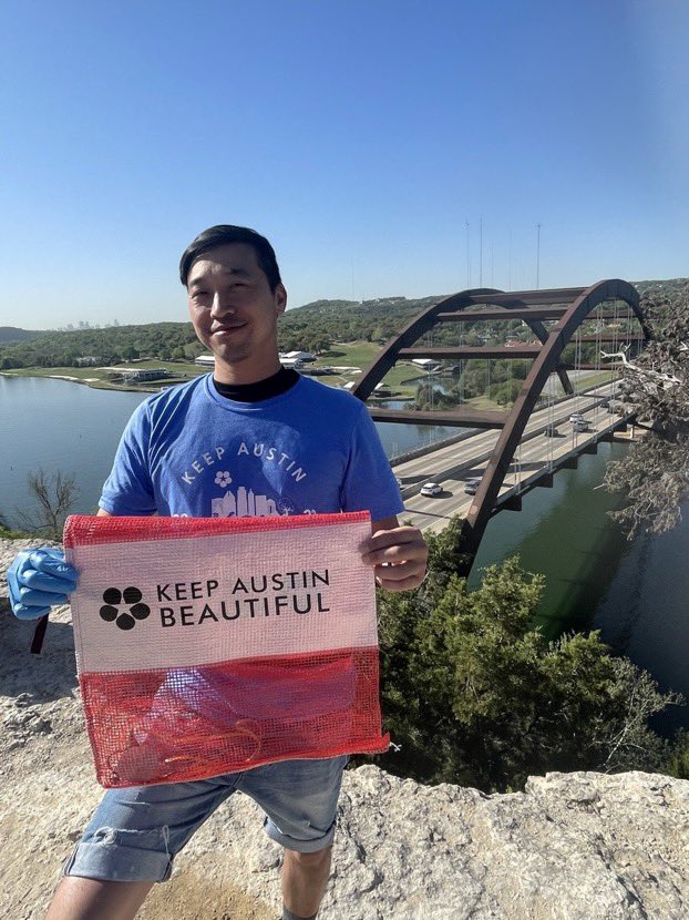 TeslaOwnersEBay's tweet photo. If you’re still in town and aren’t joining our friends for the drive to 🚀 Starbase ✨ it’s #KeepAustinBeautifulDay here in town y’all. 360 Pennybacker Bridge, get in the views of Austin and do some good and give back! Let’s maximize the good we do everyday! @Tesla is ❤️ https://t.co/s6S8Gqi5SP
