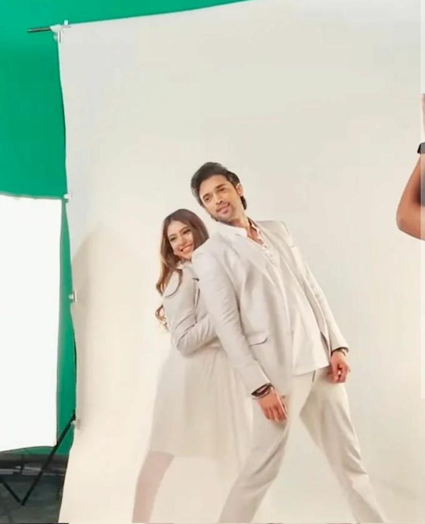 Anantxtara's tweet photo. I can't be the only one who feels more pissed on Vootiya after seeing these beautiful pyaare oyaarey bts all over again..because kya hi kachra bana diya tha apni second class editing se yikes😭😭 https://t.co/Gig9W4vH1B