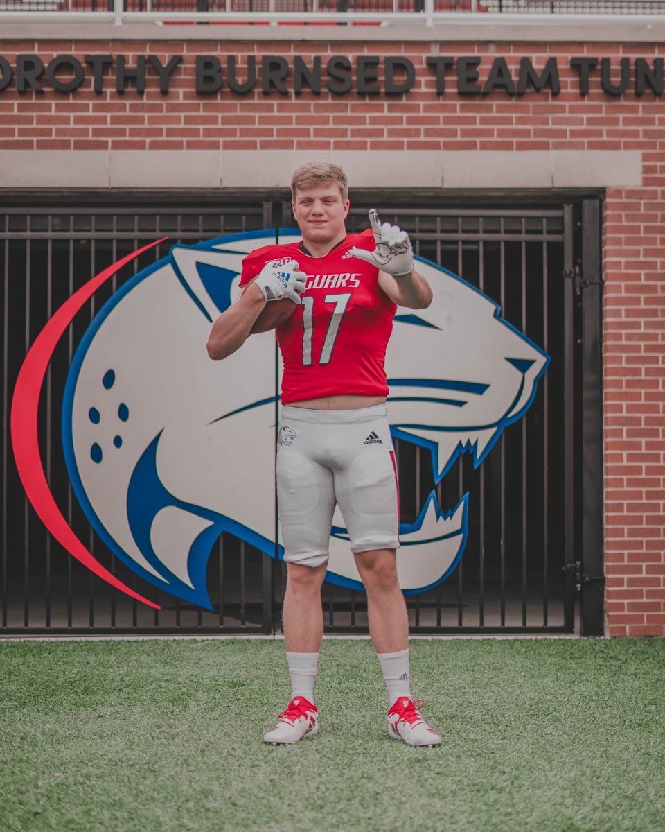 j_norris17's tweet photo. Thank you @JagsFB_Recruits for the amazing visit! J’s up @RobEzell @KaneWommack https://t.co/HPbBVPrUS7