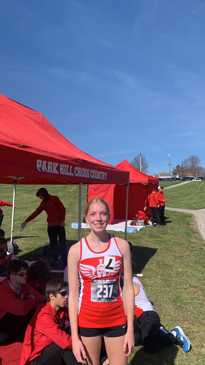 PH_Track's tweet photo. @NatalieRuns just broke the 3200m school record in a unofficial time of 11:31 taking 4th place. https://t.co/Hpbdznl37a