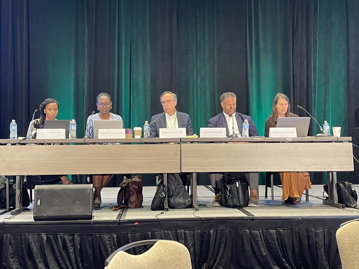 Kicking off another great professional development session at #AACR22 with extremely helpful tips for #ECR from Dr. Victoria Seewaldt, Dr. Robert Winn and the panel about effective grant writing. @AACR #AACRWICR #AACRMICR #AACRAMC #AACRSECAC