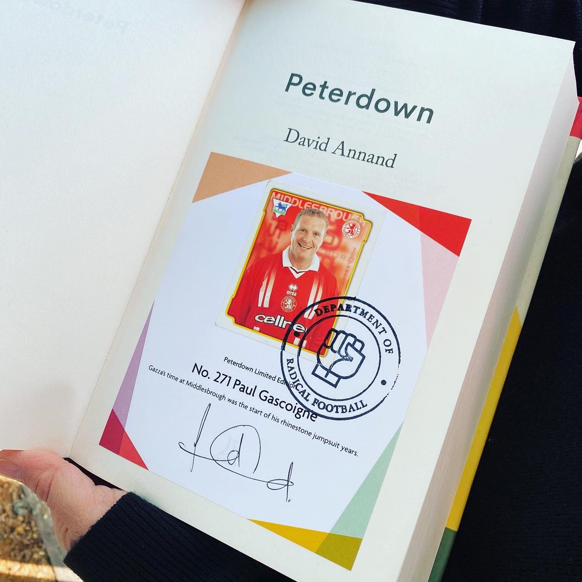 kewbookshop's tweet photo. Less than a week to go to enter our #RaffleForUkraine! This huge stack of signed hardbacks is up for grabs, with stunning sprayed edges, limited editions & one of the best signed bookplates in existence β½οΈβ½οΈ Just Β£2 a ticket, available in-store or via our website. Please share! https://t.co/hIFPJ9uEig