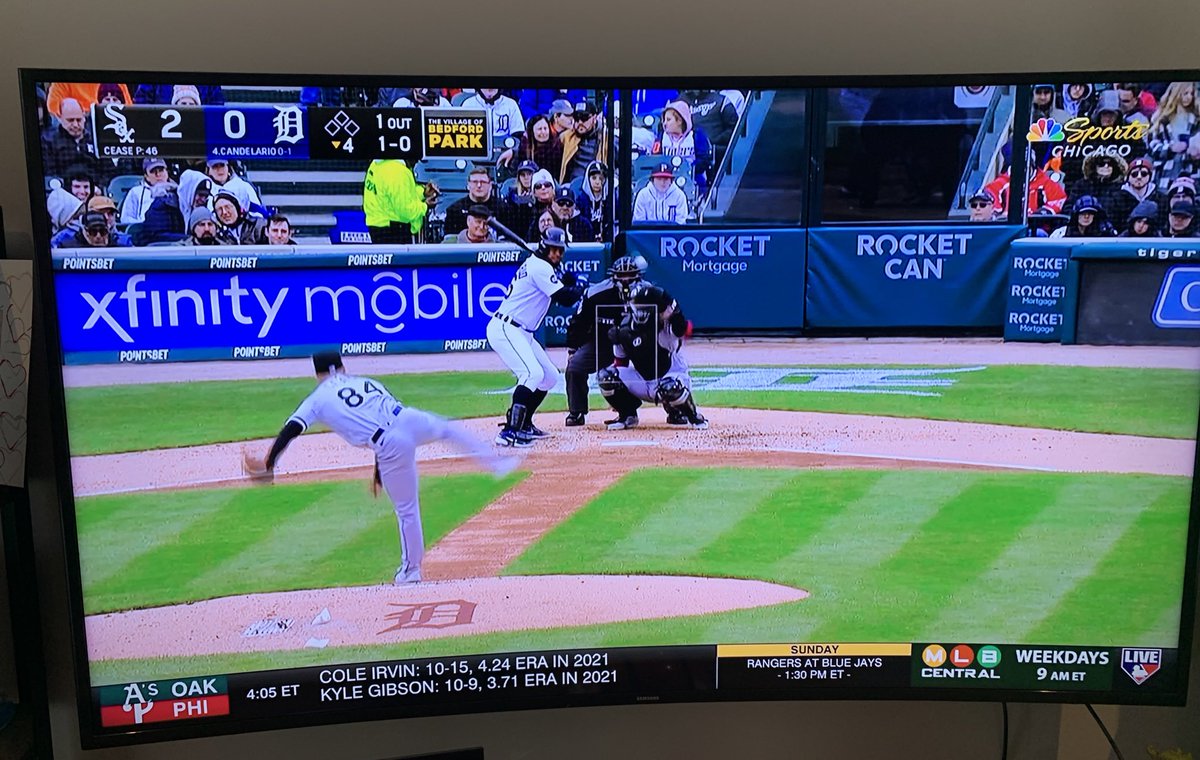 PFO76's tweet photo. Who's in charge of producing this broadcast on @MLBNetwork... NBC Sports Chicago? Everything is happening on the left part of my screen... this pic doesn't even show how visually frustrating this is. https://t.co/c7gDRVngXB