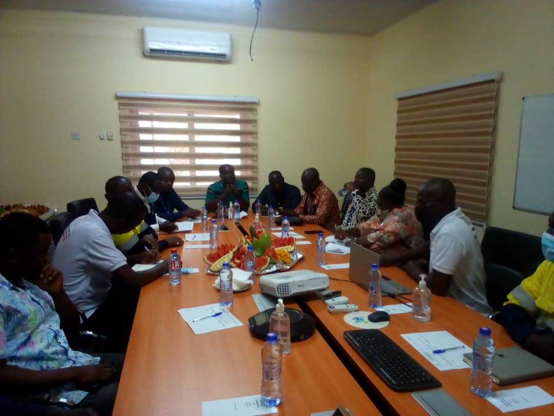 news_ghana's tweet image. Roadmap set on community mining on Adamus concession dlvr.it/SNHG01 #Business #Adamusconcession #CommunityMining #Ellembelle