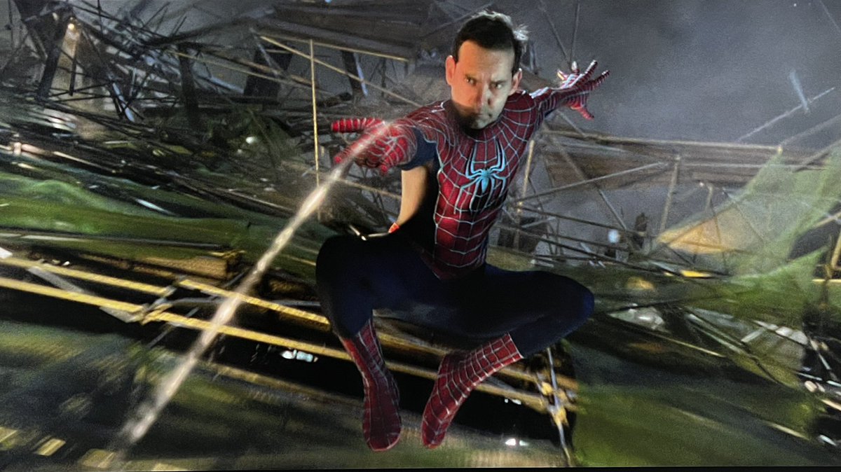 MarioL753's tweet photo. Se tiene que cumplir el sueño que todos queríamos de pequeños, se debe hacer realidad Spiderman 4 con Tobey Maguire, si se puede banda #MakeRaimiSpiderMan4 ☝🏻 https://t.co/LN8z8xthLn