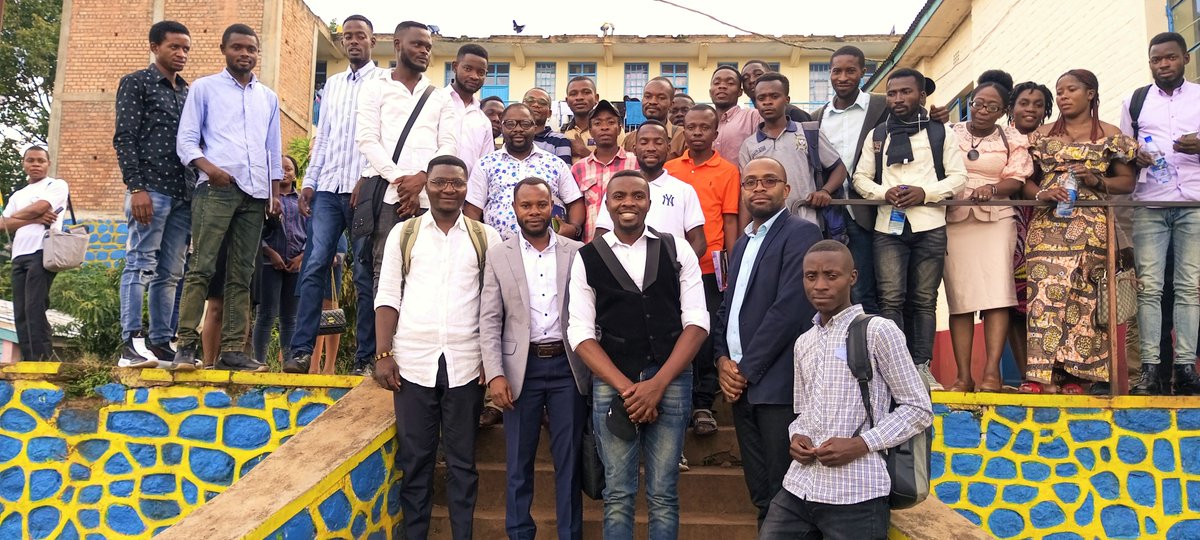 [#AngazaCafe] Un moment plein d'informations et apprentissage sur la #COVID19 
#Thread #AcademicChatter